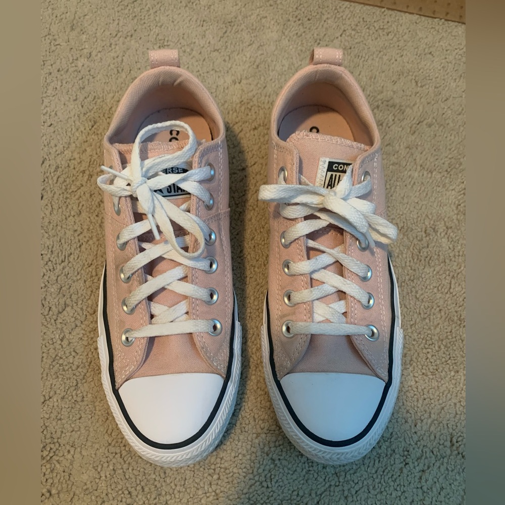 Converse Low-top Women’s Light Pink Tennis Shoes